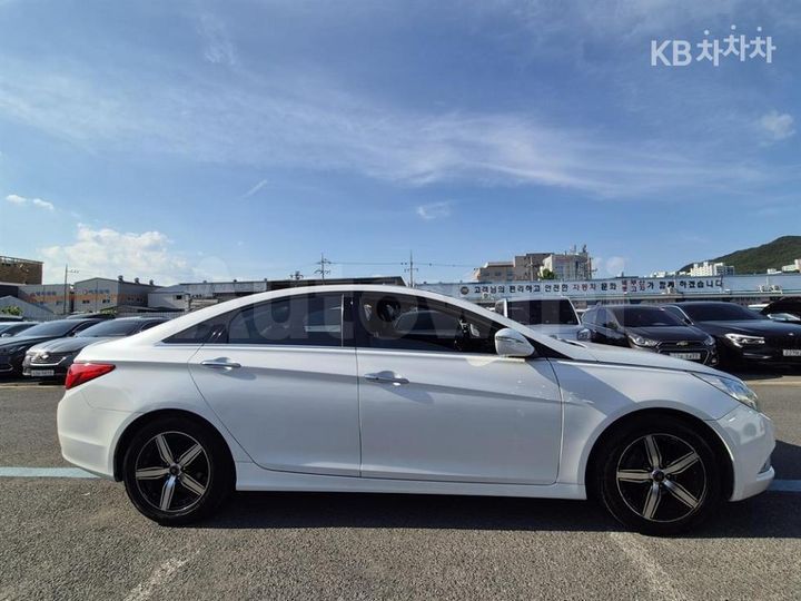 Hyundai Sonata 2014 KMHEC41ABEA602224 — 3