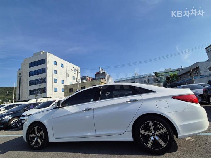 Hyundai Sonata 2014 KMHEC41ABEA602224 — 4