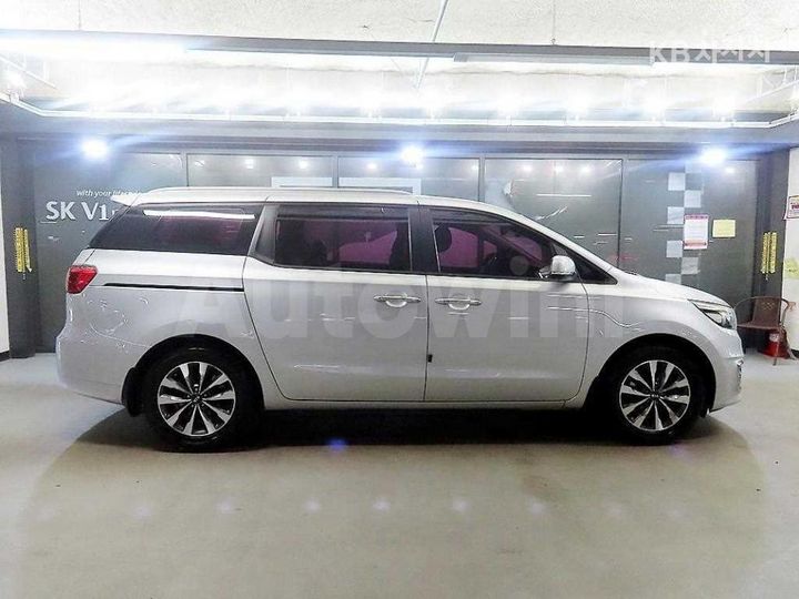 Kia Carnival 2015 KNAMB81ABFS005200 — 3
