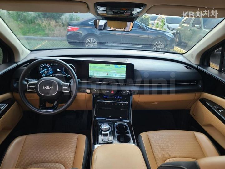 Kia Carnival 2023 KNANC81BBPS350434 — 5