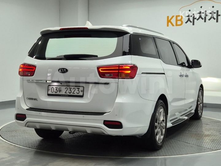 Kia Carnival 2019 KNAME81ABKS451198 — 4