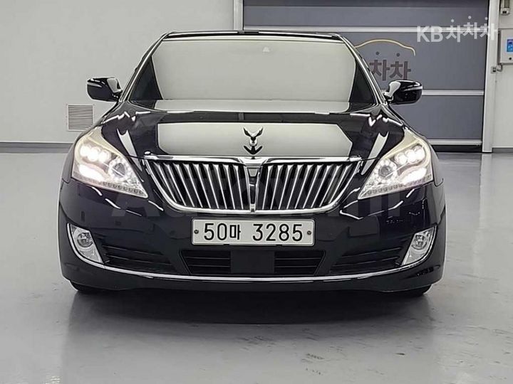 Hyundai Equus