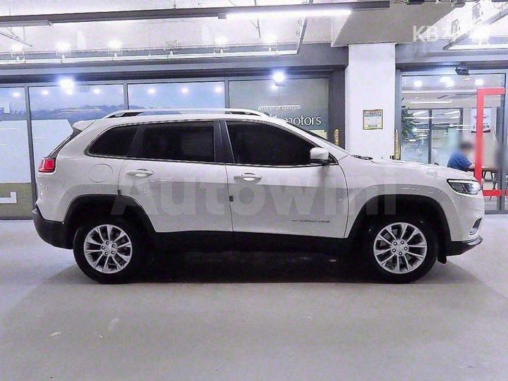 Jeep Cherokee 2019 1C4PJMCB6KD156927 — 3