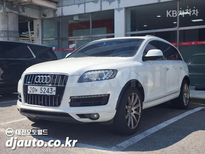 Audi Q7 2015 — 2