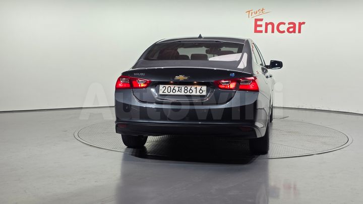 Chevrolet Malibu 2018 — 4