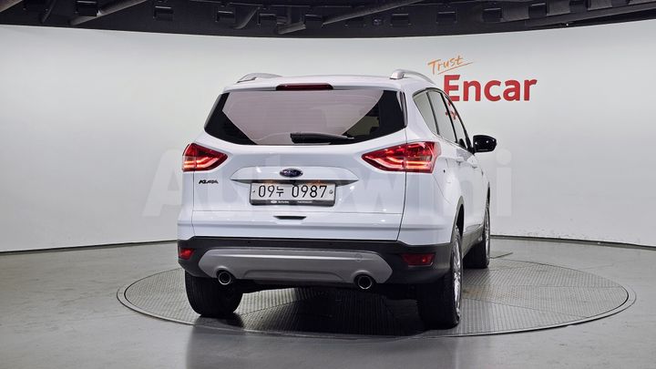 Ford Kuga 2016 — 4