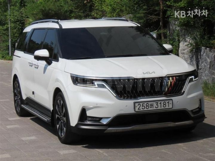 Kia Carnival 2023 — 2