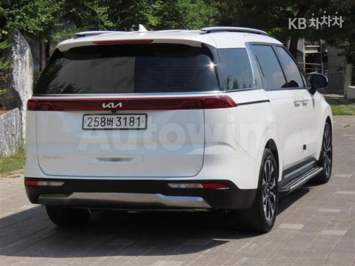Kia Carnival 2023 — 3