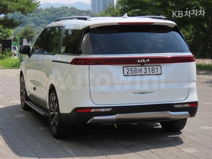 Kia Carnival 2023 — 4
