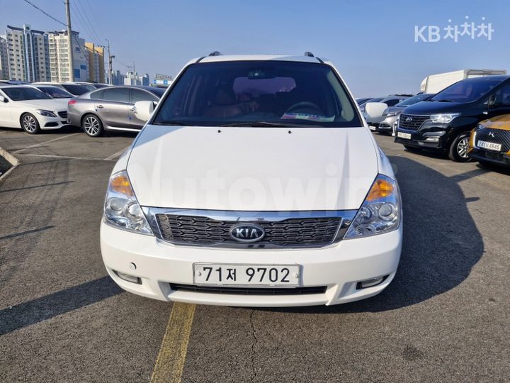 Kia Carnival 2014 — 2