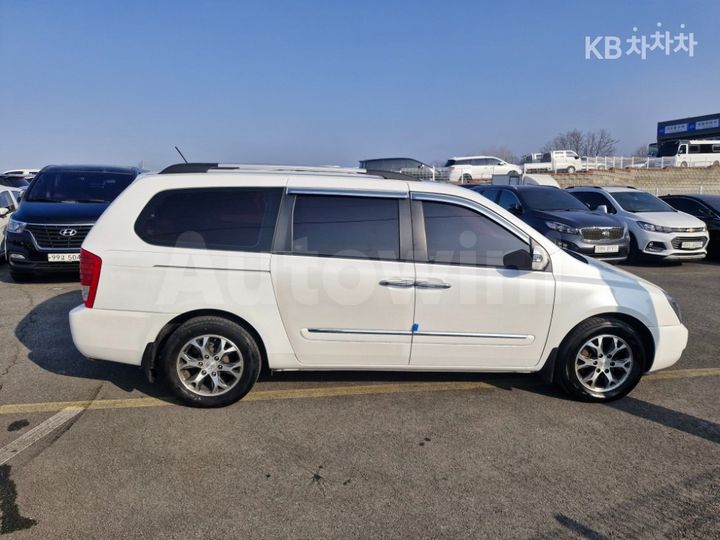 Kia Carnival 2014 — 4