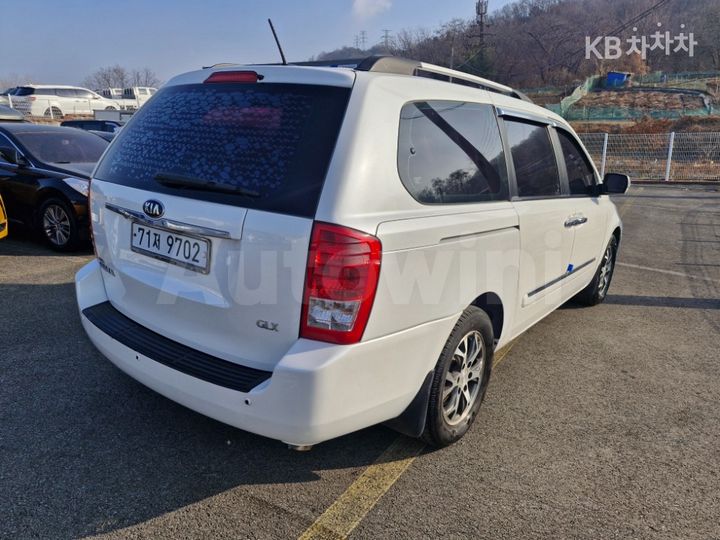 Kia Carnival 2014 — 5