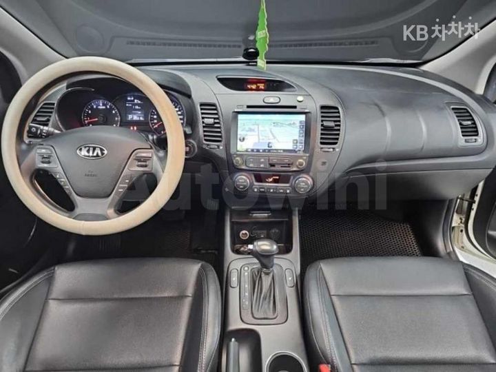 Kia K3 2014 — 5