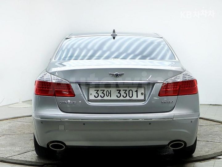 Hyundai Genesis 2008 — 3