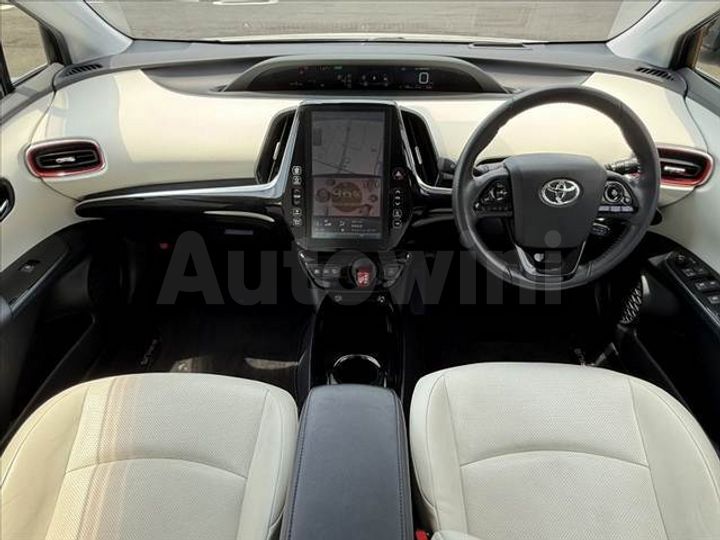 Toyota Prius 2017 — 2