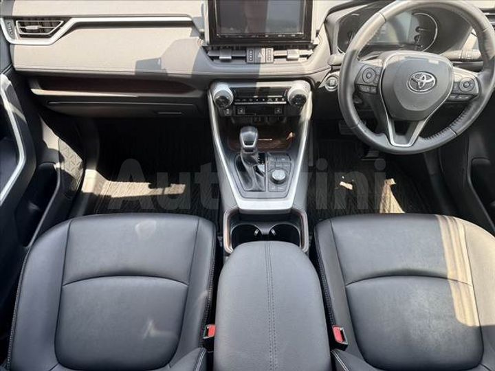 Toyota RAV4 2021 — 2