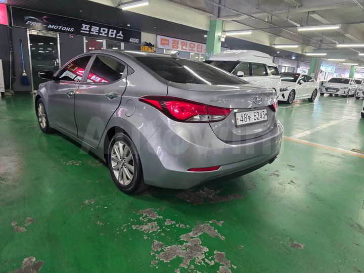 Hyundai Avante 2014 — 3