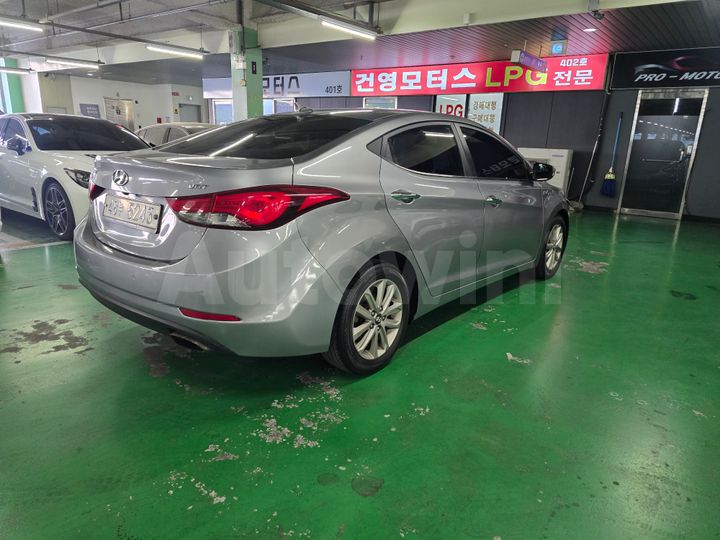 Hyundai Avante 2014 — 5
