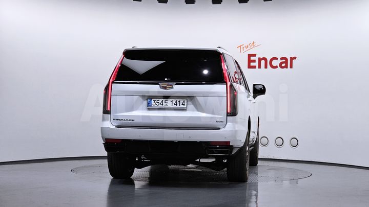 Cadillac Escalade 2023 — 4
