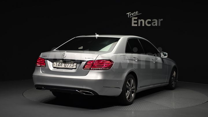 Mercedes-Benz E Class 2016 — 2