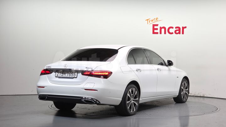 Mercedes-Benz E Class 2021 — 2
