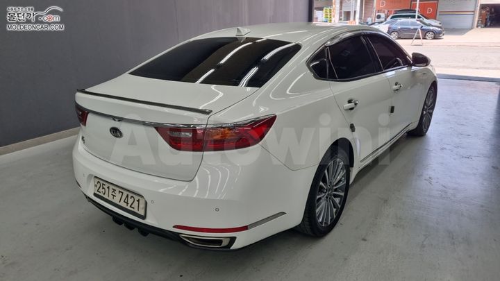 Kia K7 2019 KNALB415BKA172505 — 2