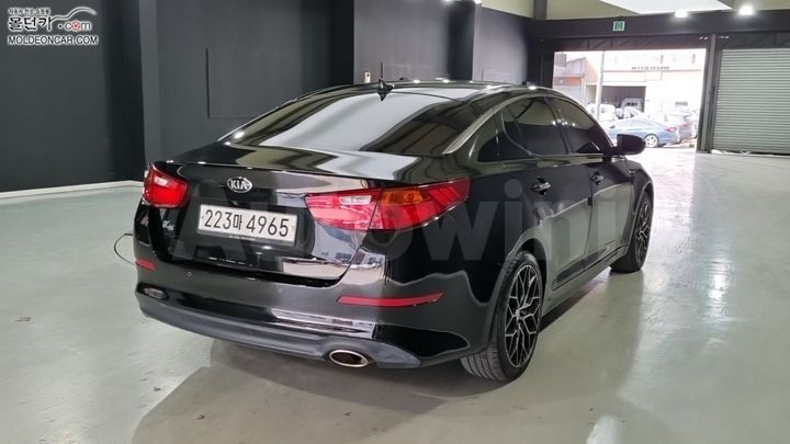 Kia K5 2014 KNAGN418BFA545613 — 2