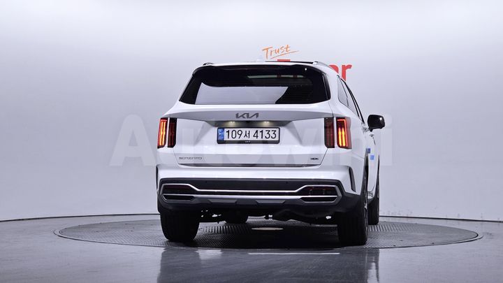 Kia Sorento 2023 — 3