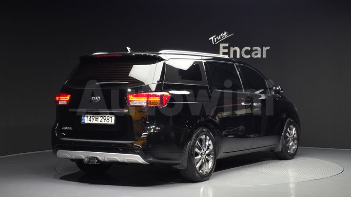 Kia Carnival 2018 — 2