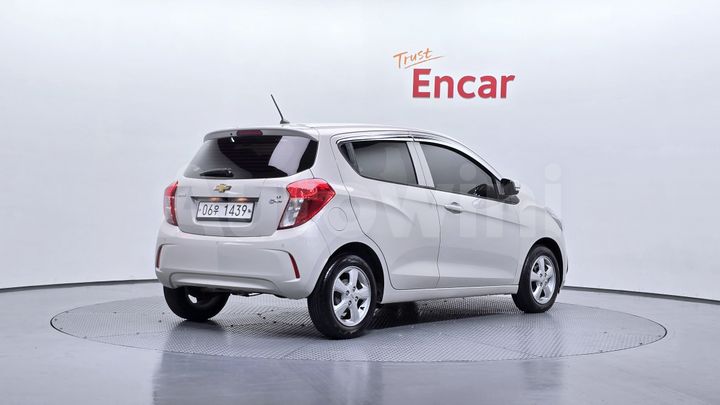 Chevrolet Spark 2017 — 2