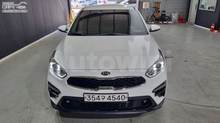 Kia K3 2019 KNAF241BEKA860920 — 3