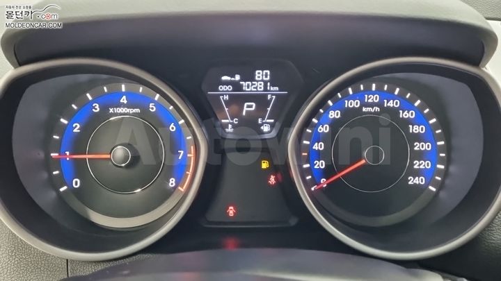 Hyundai Avante 2011 — 5