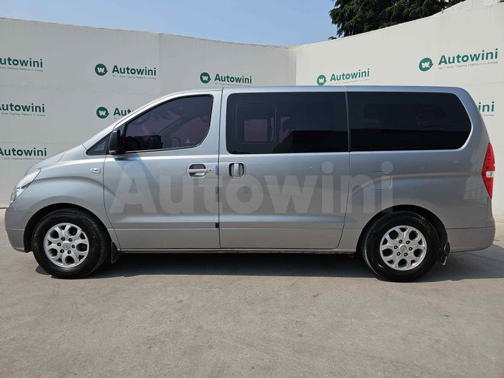 Hyundai Starex 2015 — 2