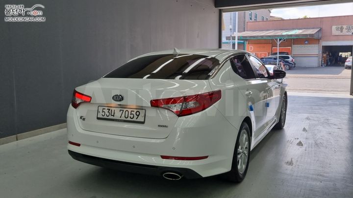 Kia K5 2012 — 2