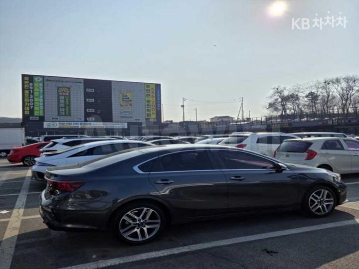 Kia K3 2019 KNAF241BEKA807611 — 4