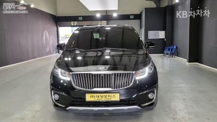 Kia Carnival 2018 KNAMC81ABJS411759 — 3