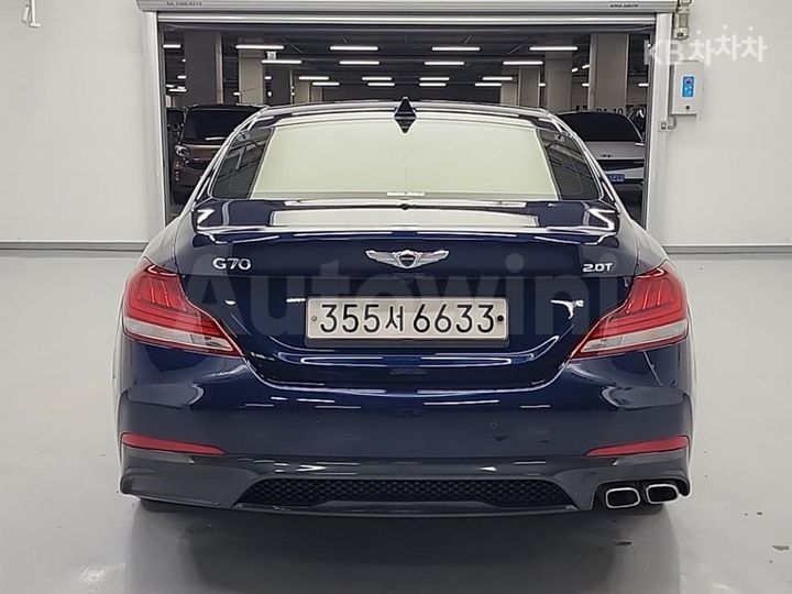 Genesis G70 2020 KMTG341ABLU061481 — 3