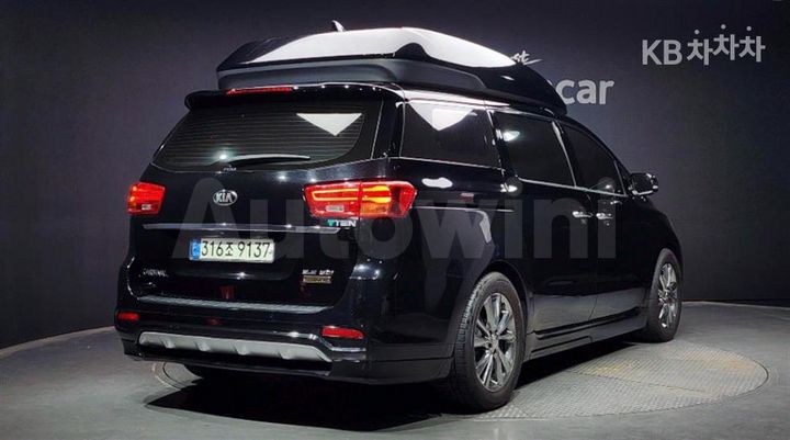 Kia Carnival 2020 KNAME811BLS669630 — 2