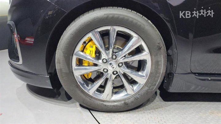 Kia Carnival 2020 KNAME811BLS669630 — 5