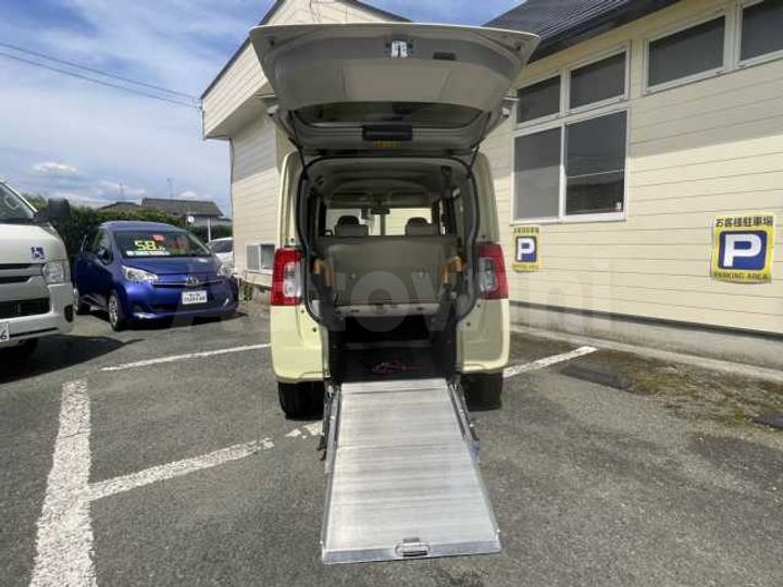 Daihatsu Tanto 2015 — 2