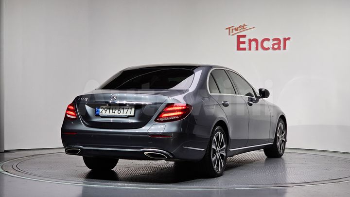 Mercedes Benz E Class 2019 — 2