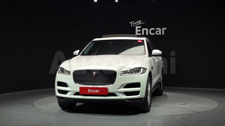 Jaguar F PACE 2018 — 3