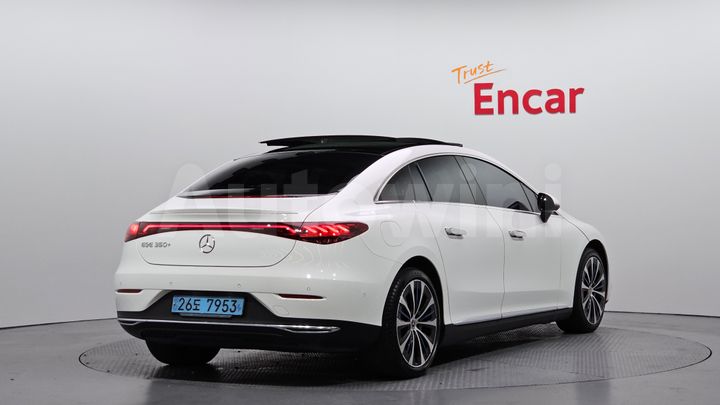Mercedes Benz EQE