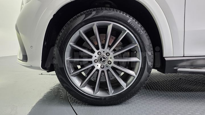Mercedes Benz GLE Class 2023 — 5
