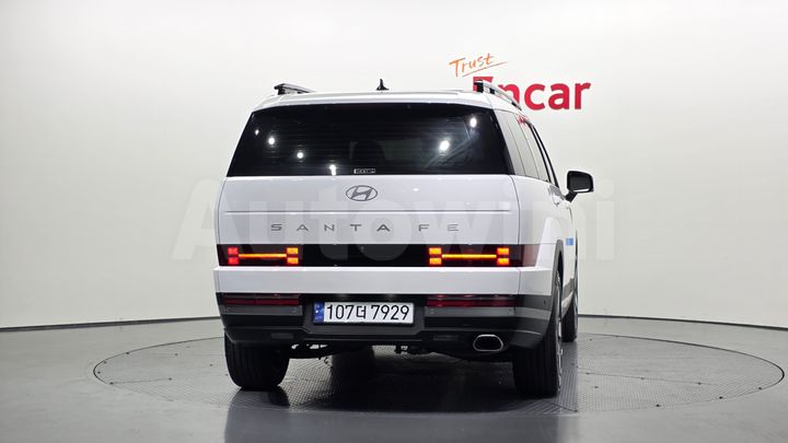 Hyundai SantaFe 2025 — 4