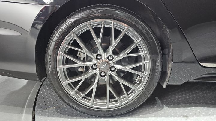 Genesis G80 2018 — 5