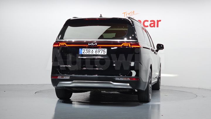 Kia Carnival 2022 — 4