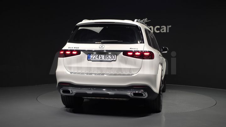 Mercedes-Benz GLS Class 2026 — 4