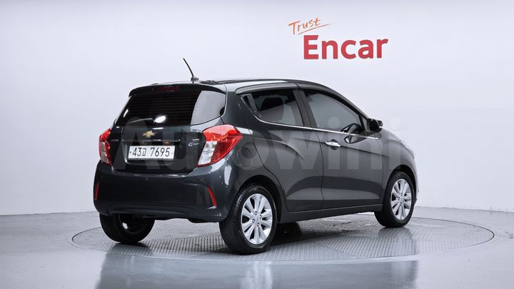 Chevrolet Spark 2017 — 2