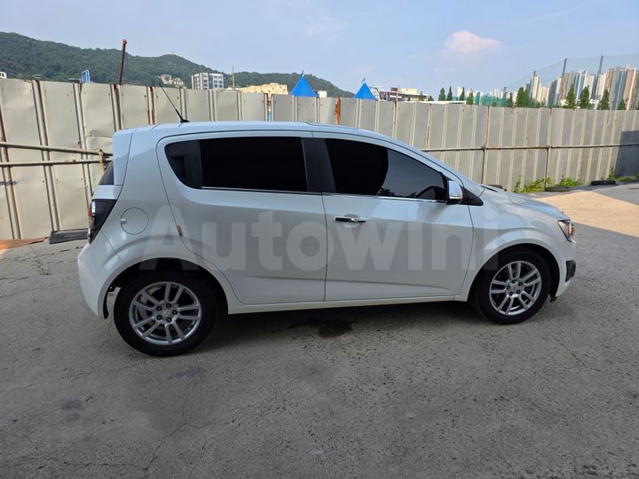 Chevrolet Aveo 2015 KLATA48BDFB249171 — 4